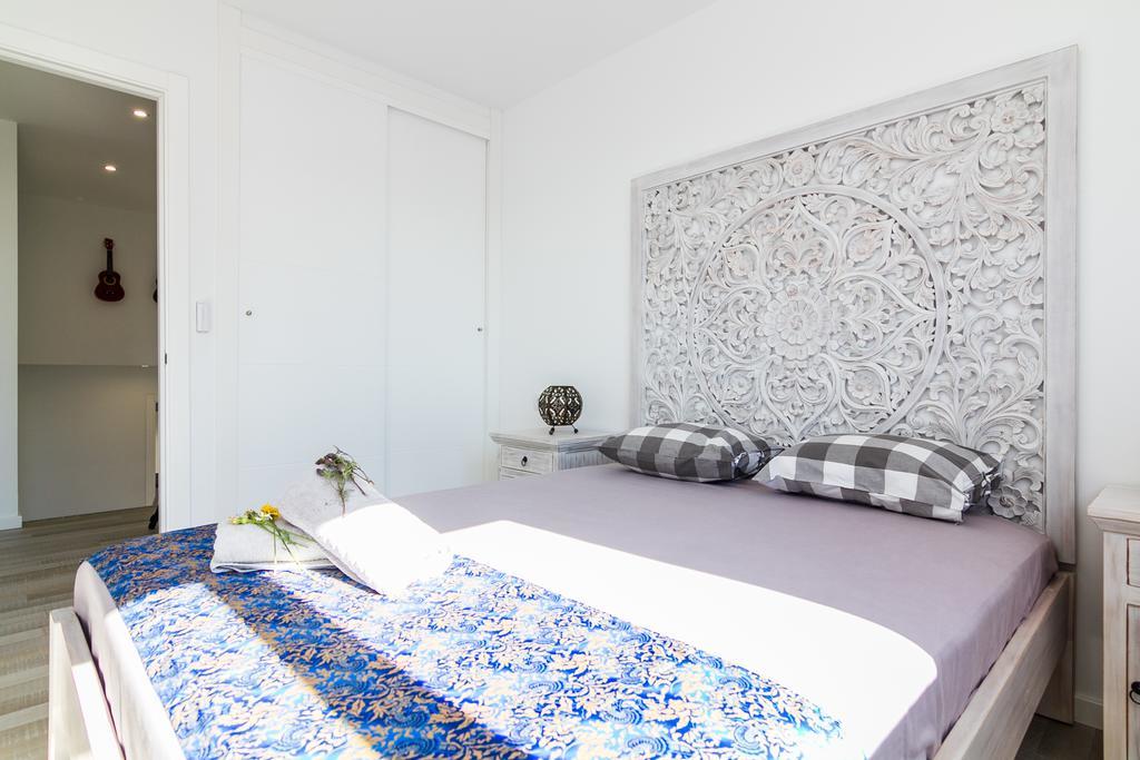 Vista Roses Mar - Villas Batik Exterior photo